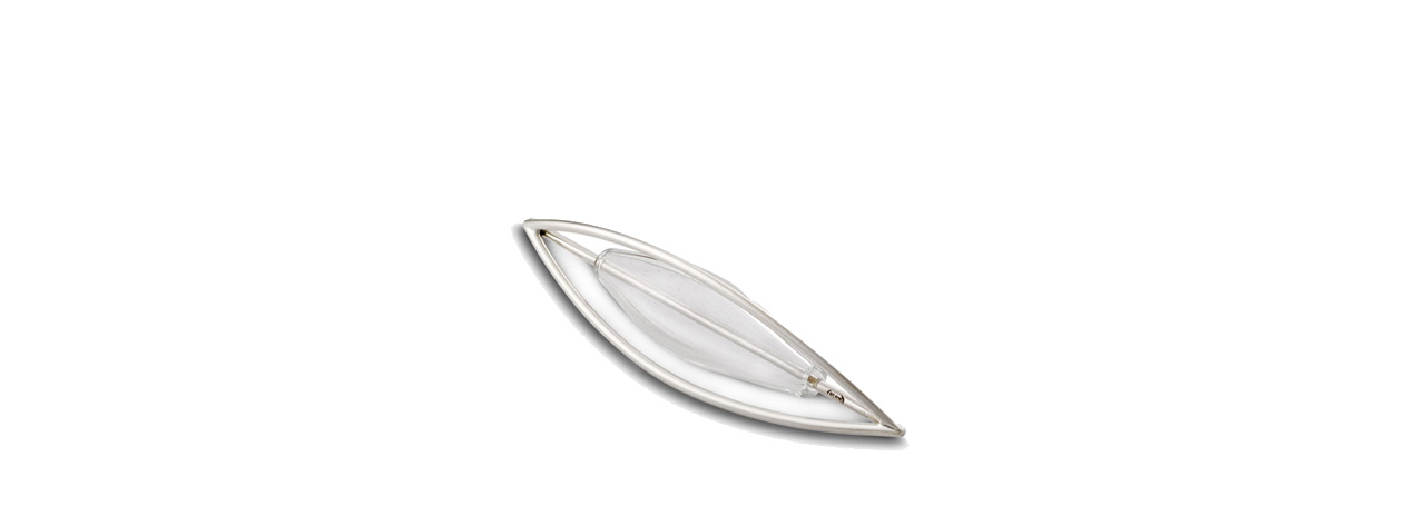 <p> </p>
<p>pendant</p>
<p>925 silver and borosilicate glass</p>