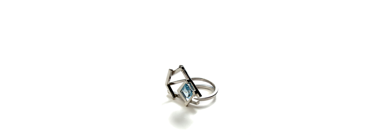 <p> </p>
<p>Aqua</p>
<p>bague</p>
<p>argent 925, aigue-marine</p>
<p> </p>